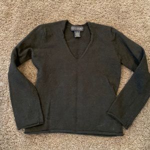 Woman’s 100% wool v neck sweater